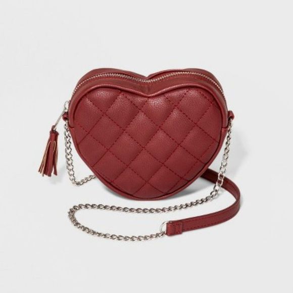 Bundle: Jumpsuit, shirt, bag, necklace and earring. - Picture 8 of 13